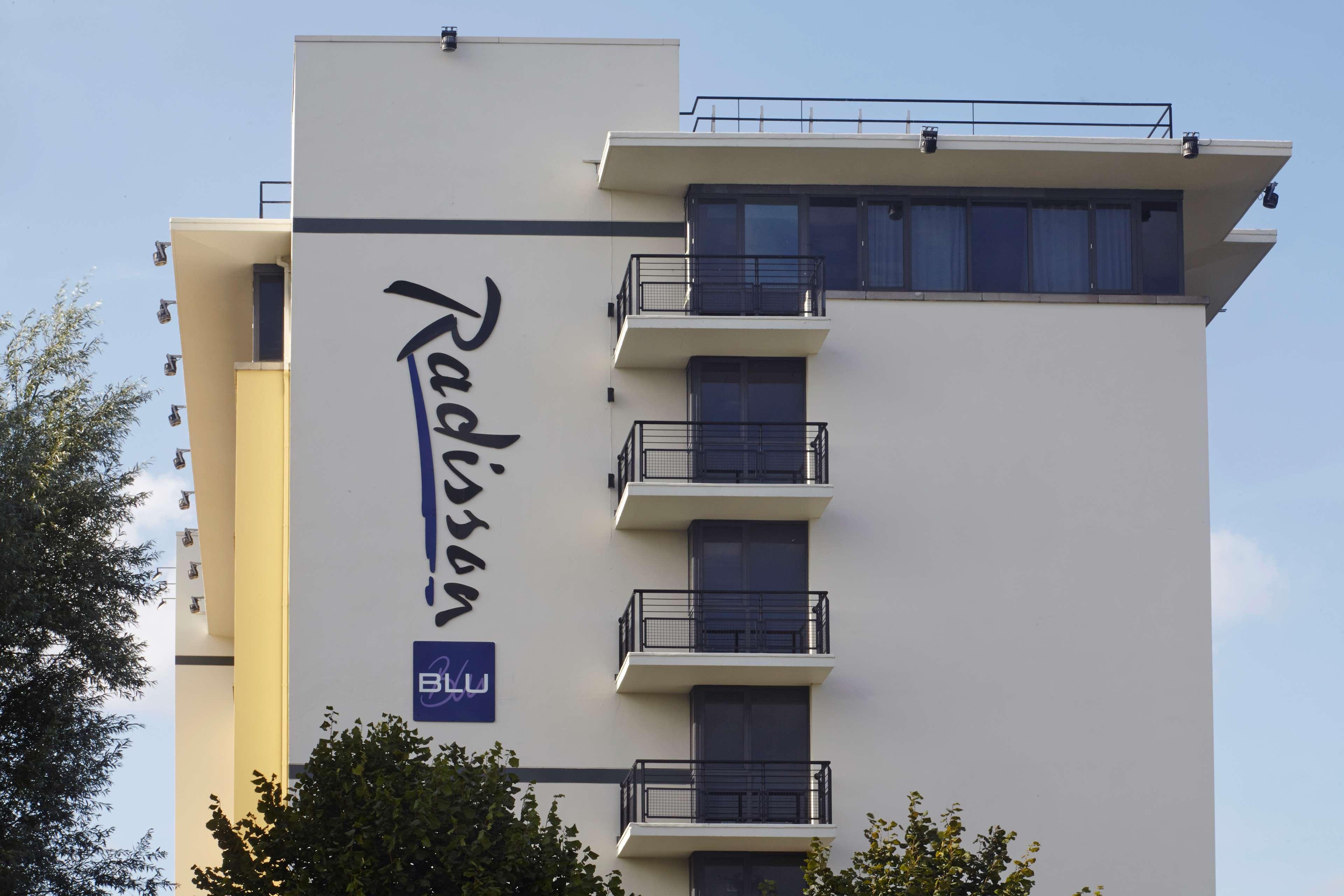 Radisson Blu Hotel Dublin Airport Cloghran Esterno foto