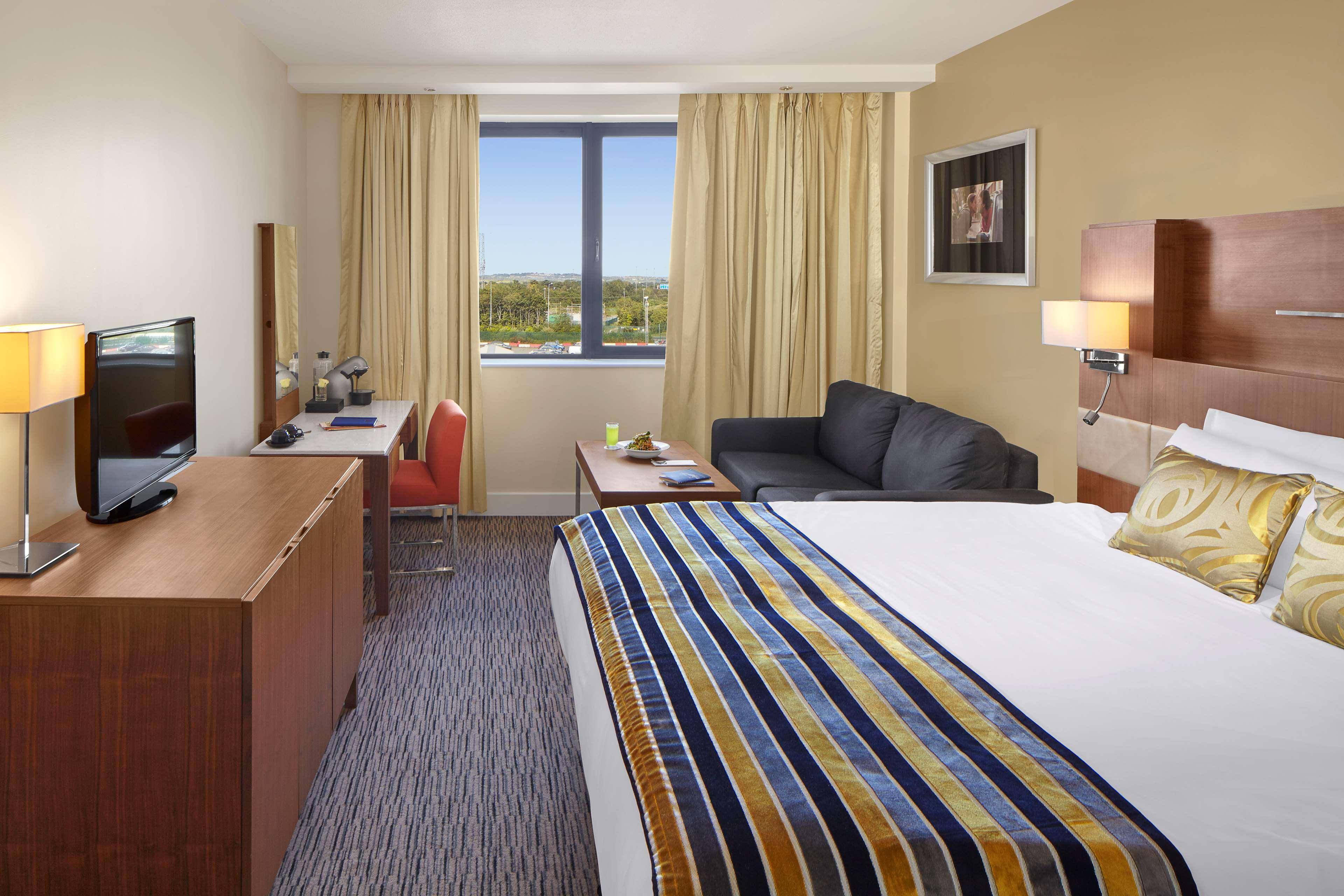 Radisson Blu Hotel Dublin Airport Cloghran Esterno foto