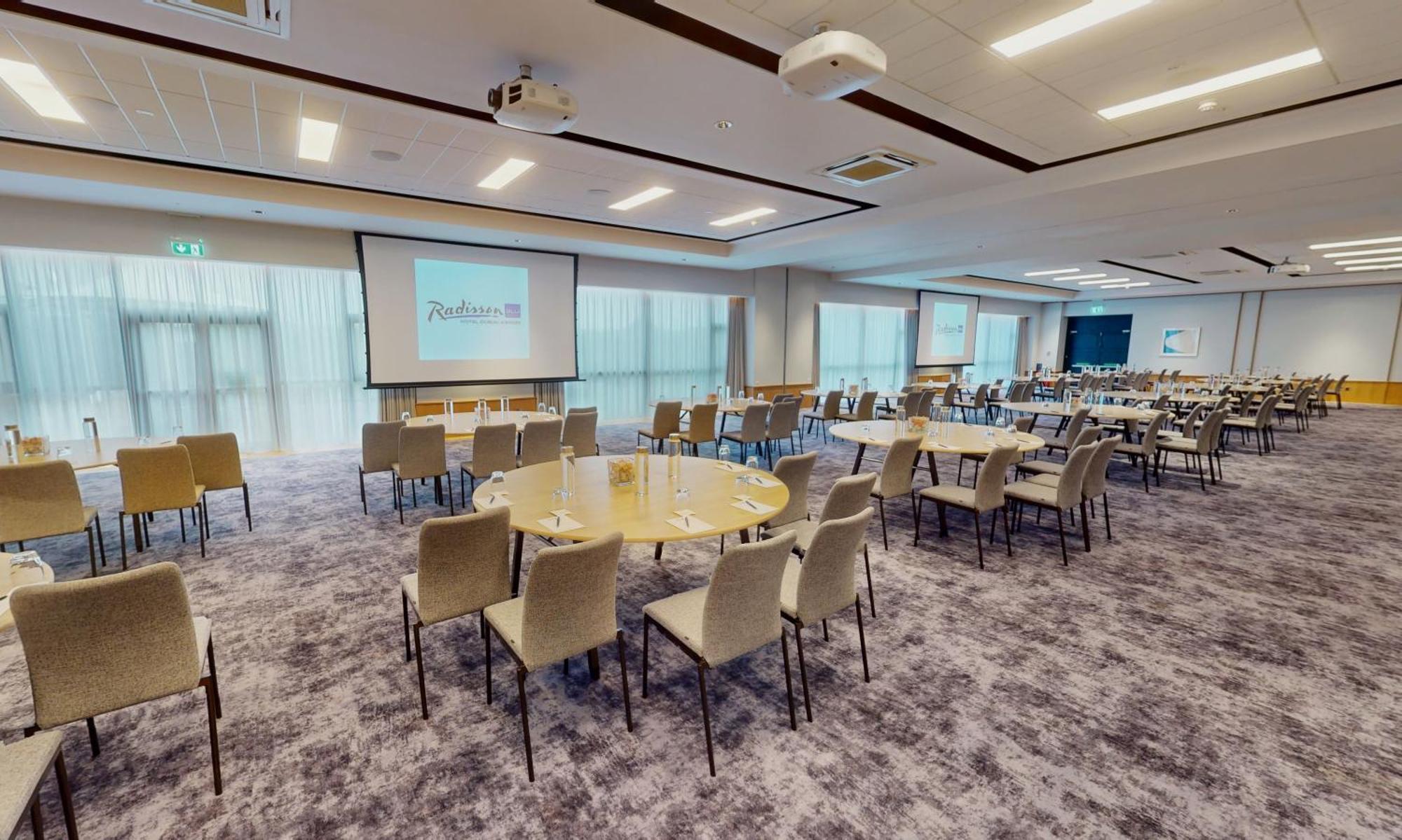 Radisson Blu Hotel Dublin Airport Cloghran Esterno foto