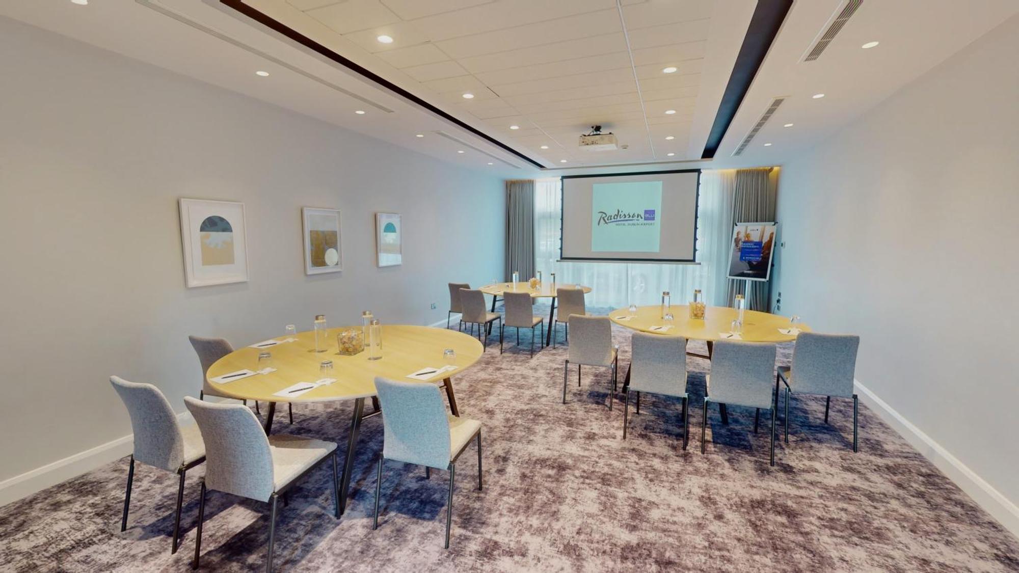 Radisson Blu Hotel Dublin Airport Cloghran Esterno foto